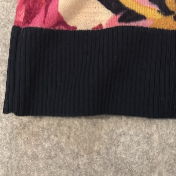 Tory Birch Floral Cardigan with Black Trim- size M - Picture 5 of 9